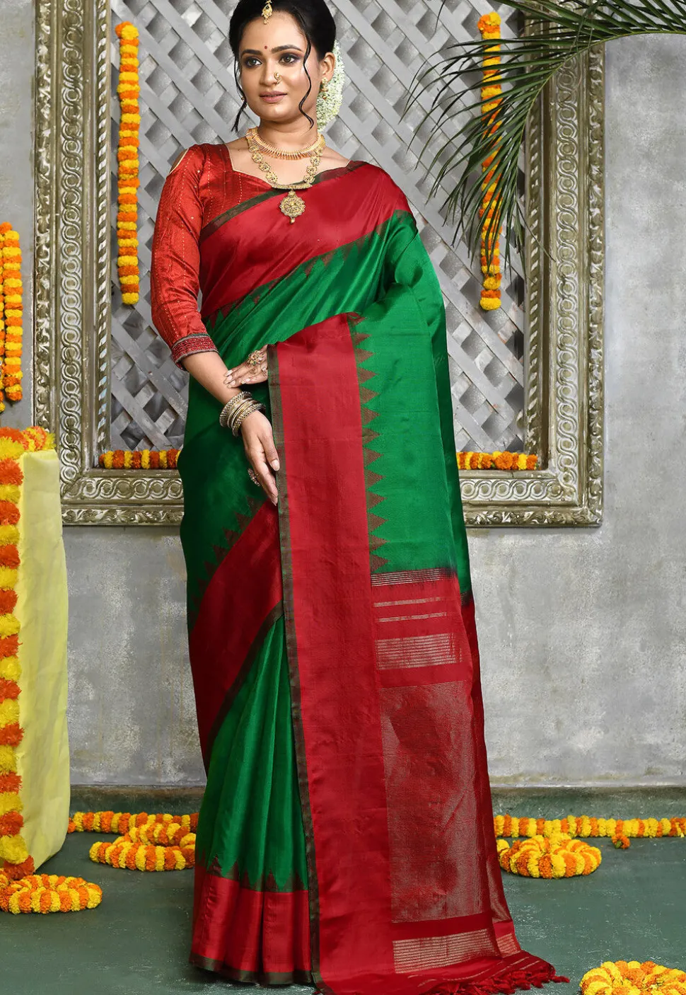 Handloom Pure Silk Gadwal Saree in Green