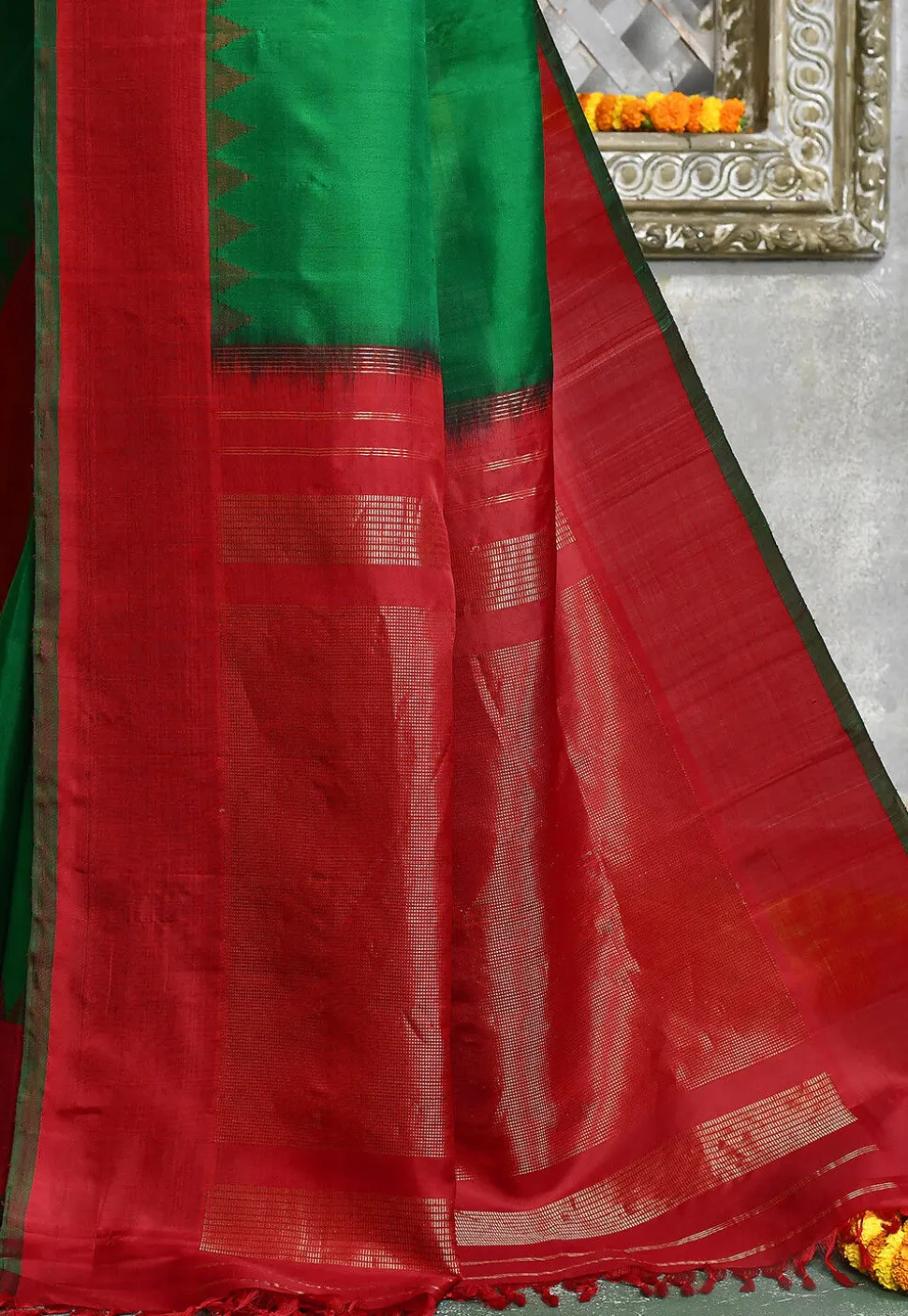 Handloom Pure Silk Gadwal Saree in Green