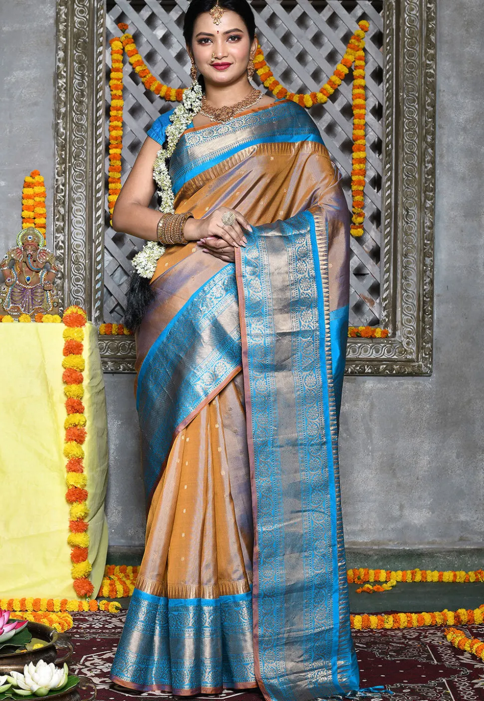Handloom Pure Silk Gadwal Saree in Beige and Blue Dual Tone