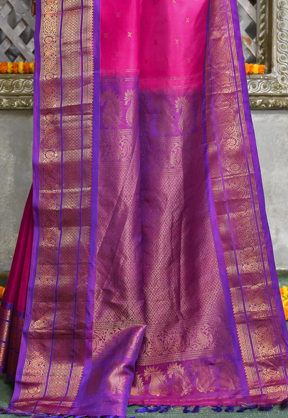 Handloom Pure Silk Gadwal Saree in Pink