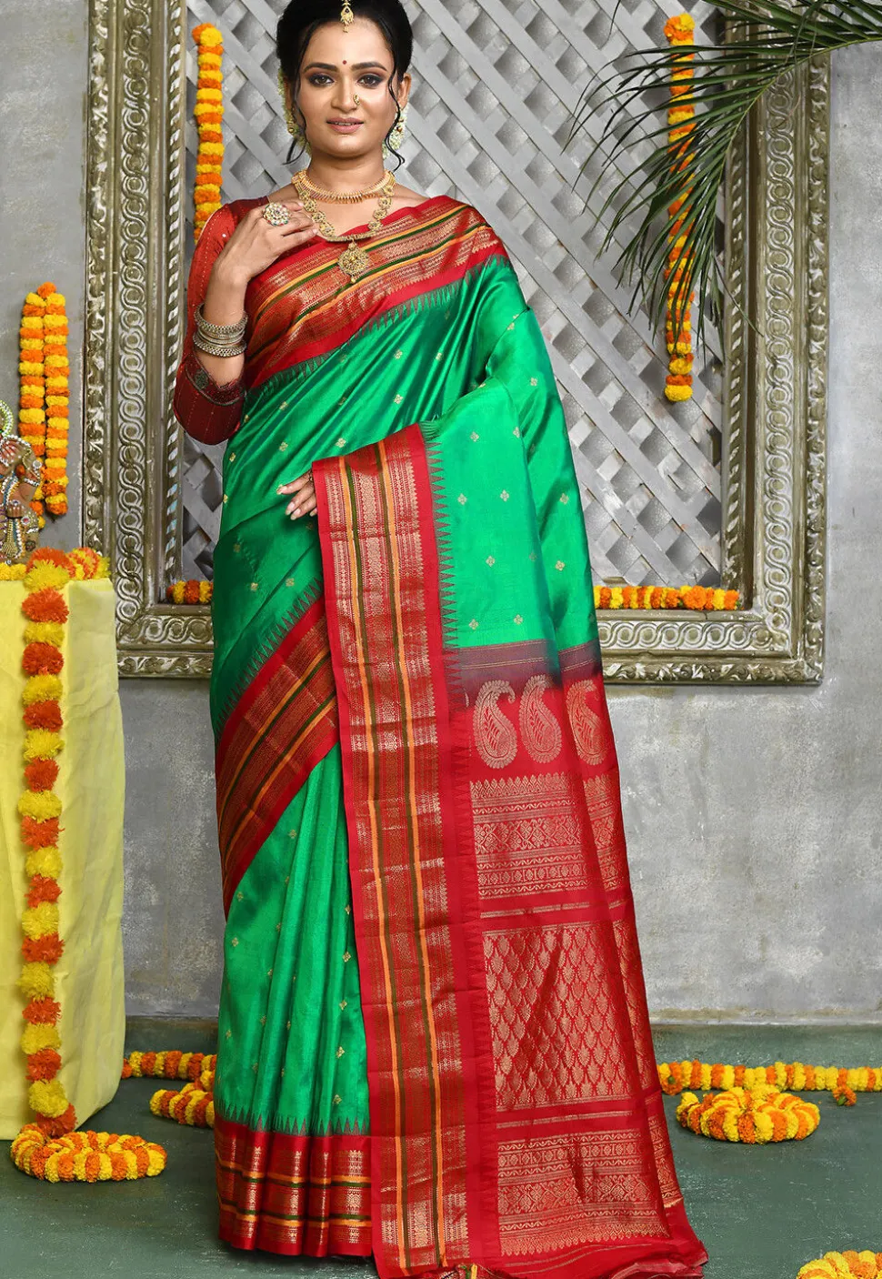 Handloom Pure Silk Gadwal Saree in Green