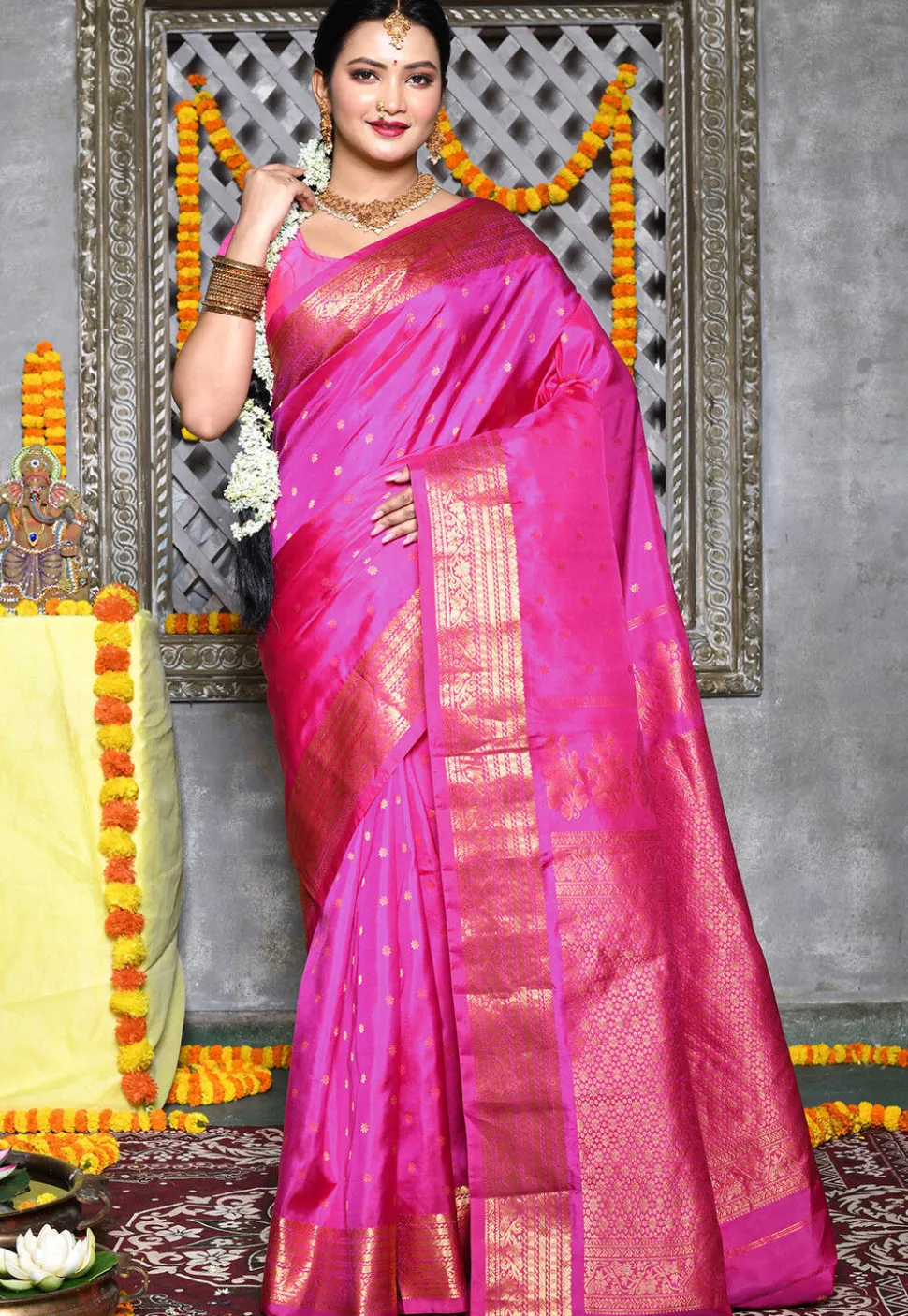 Handloom Pure Silk Gadwal Saree in Fuchsia