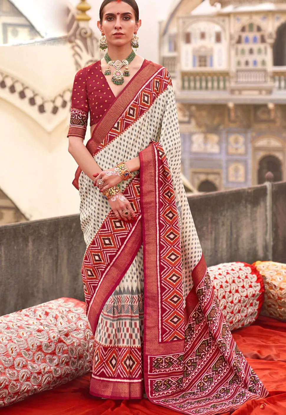 Ikat Printed Viscose Silk Saree in Off White