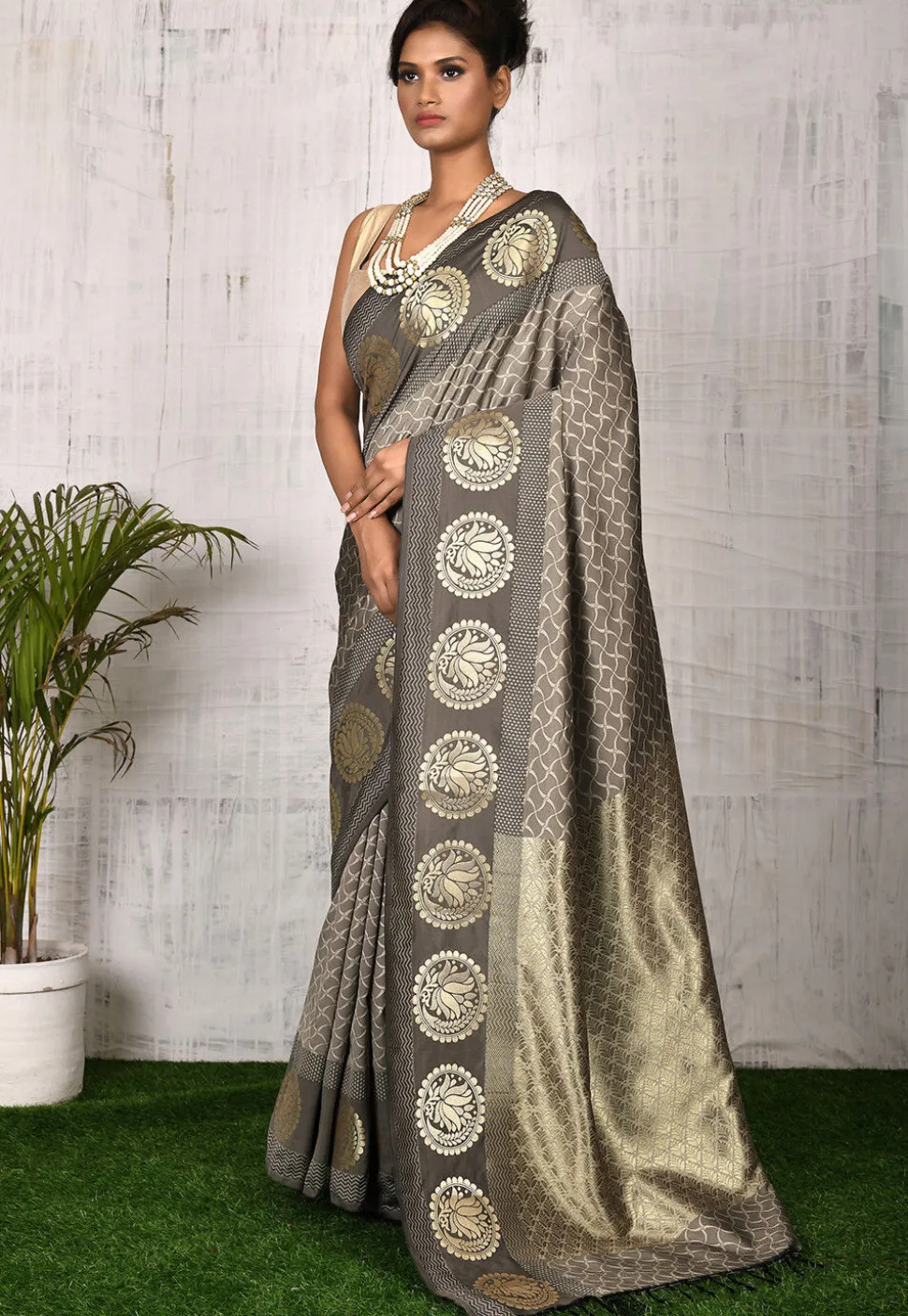 Kanchipuram Saree in Grey
