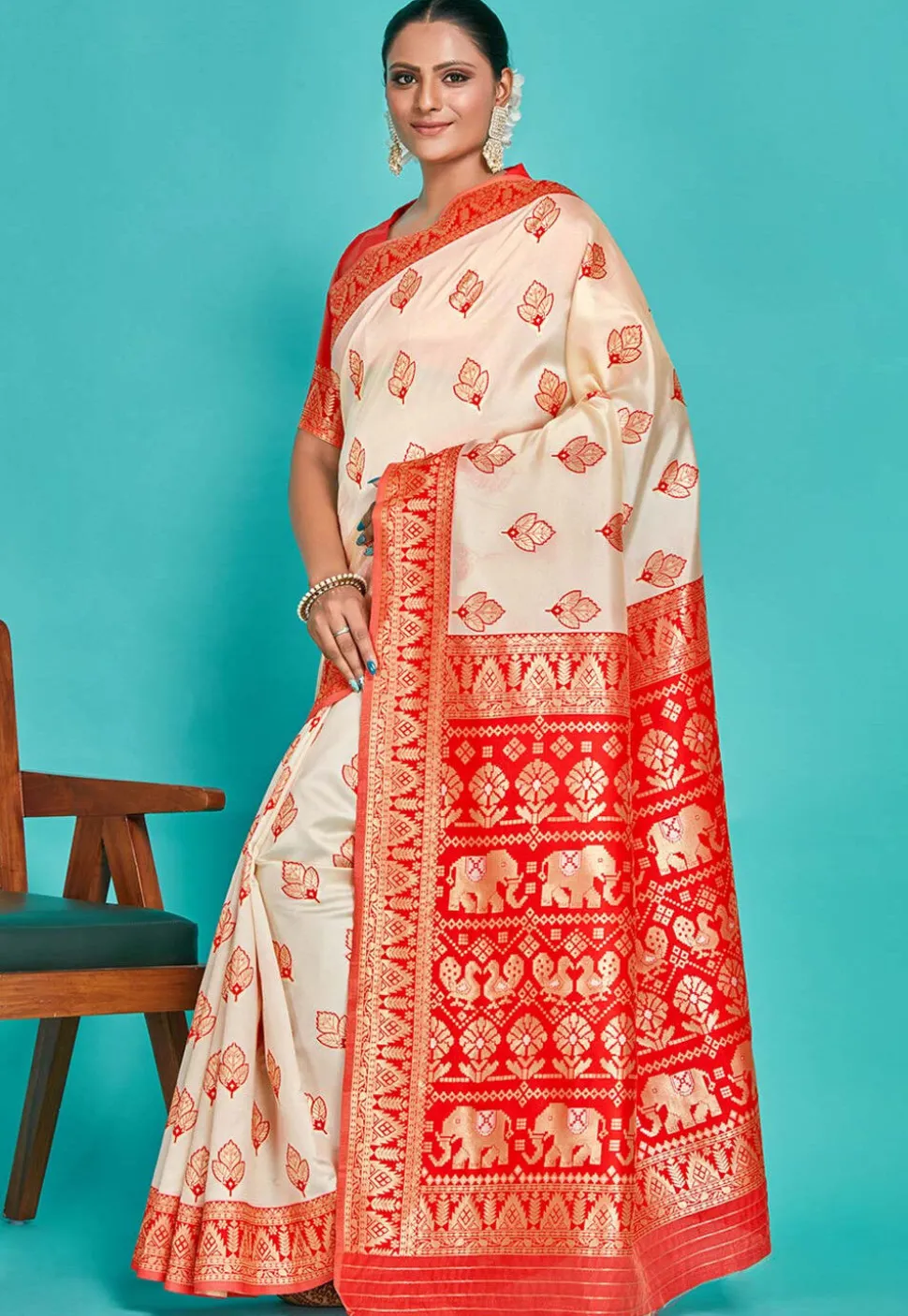 Kanchipuram Saree in Off white