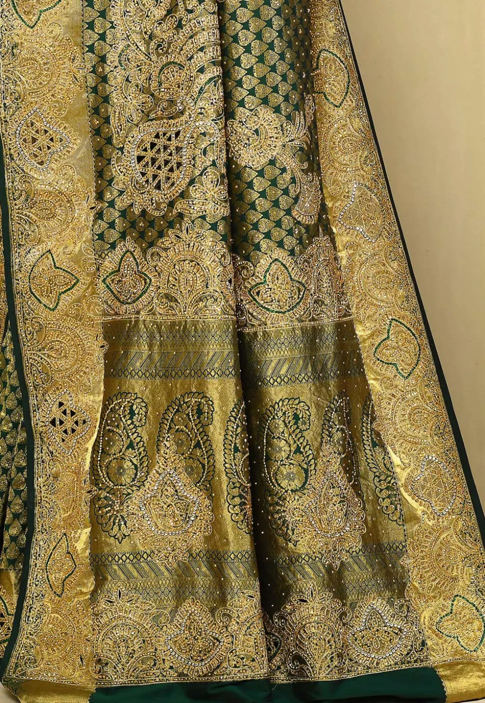 Kanchipuram Silk Saree in Dark Green