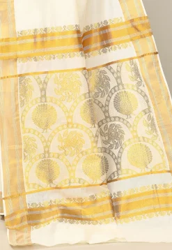 Kerala Kasavu Pure Cotton Saree in Off White