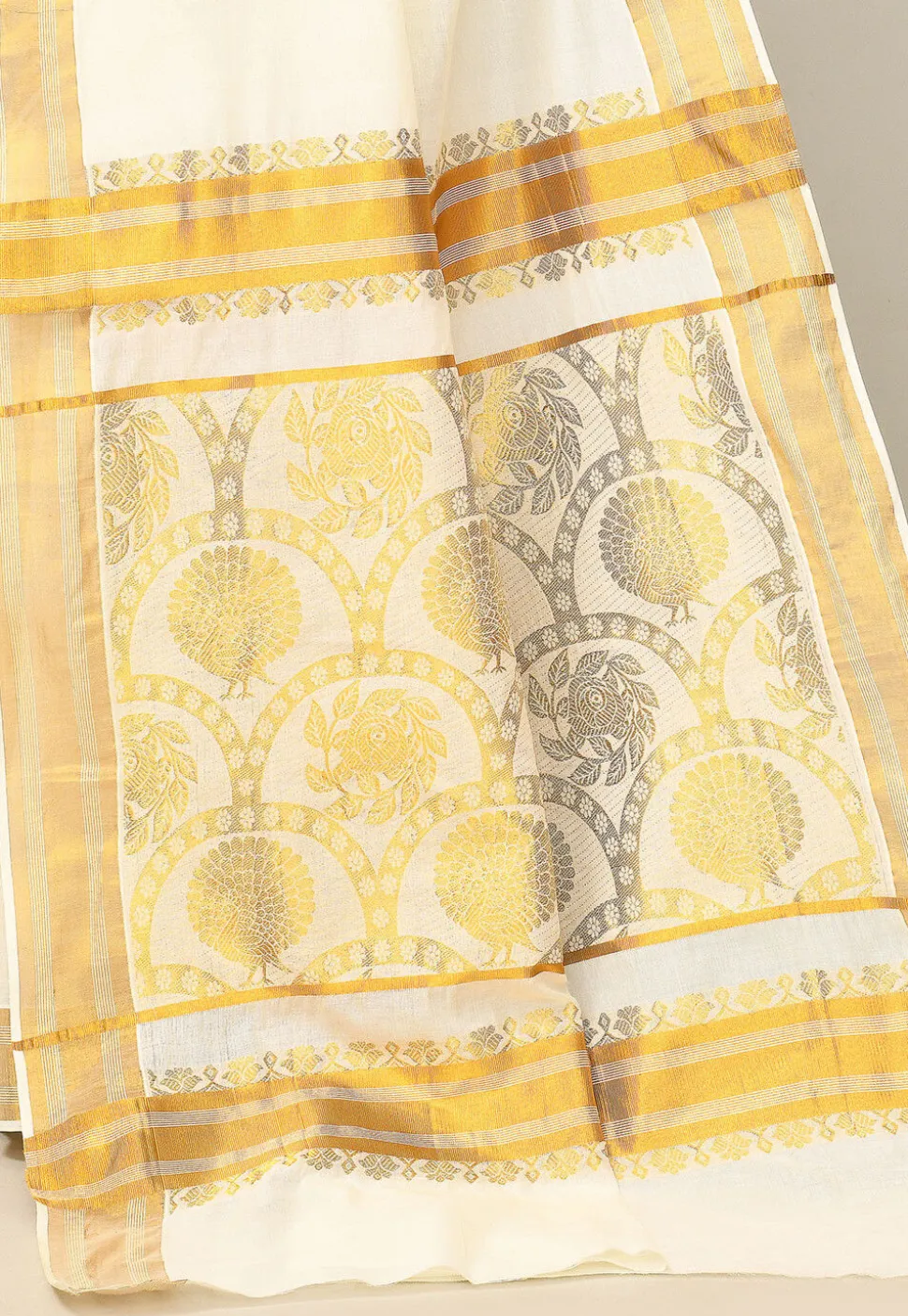 Kerala Kasavu Pure Cotton Saree in Off White