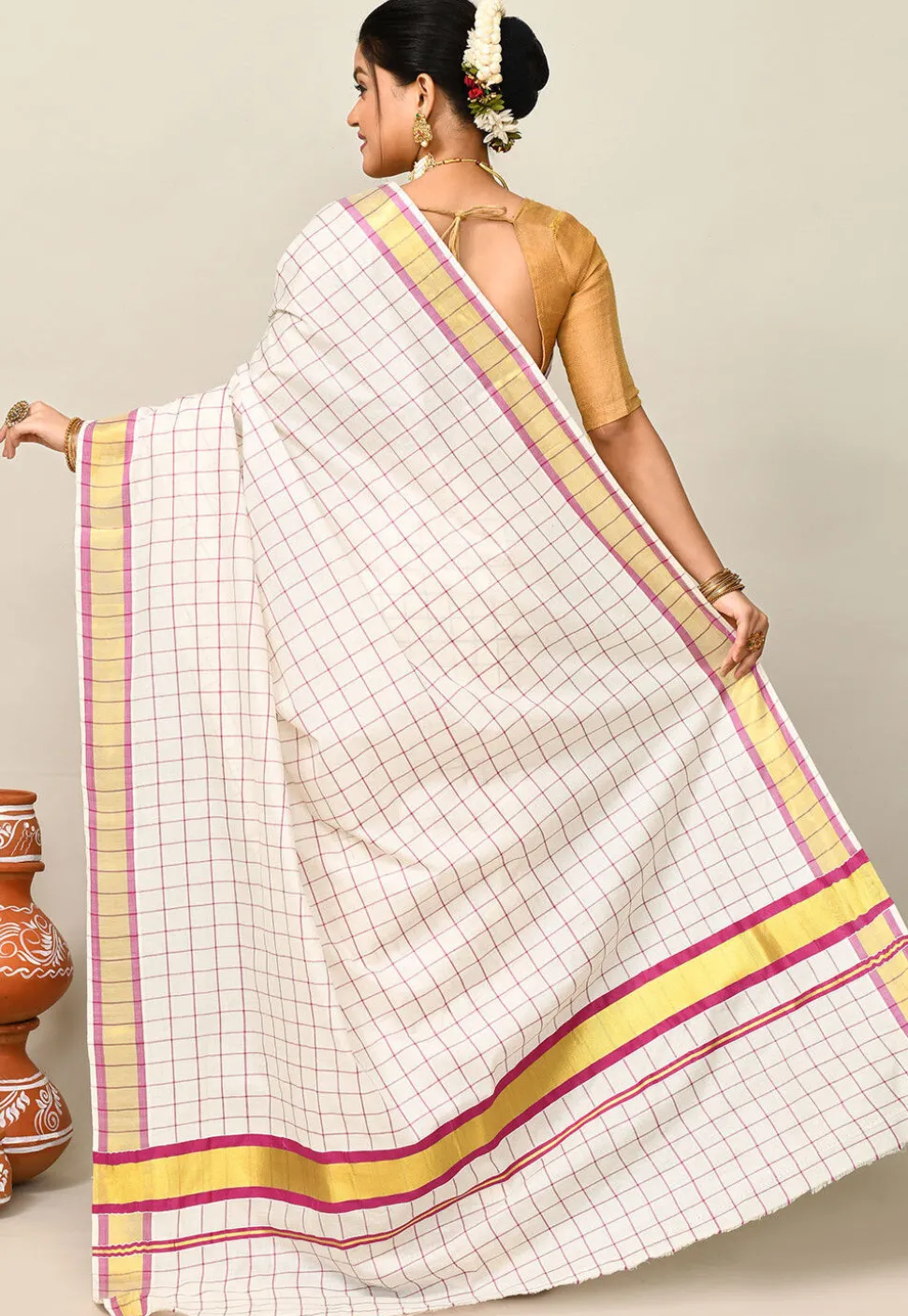 Kerala Kasavu Pure Cotton Saree in Off White