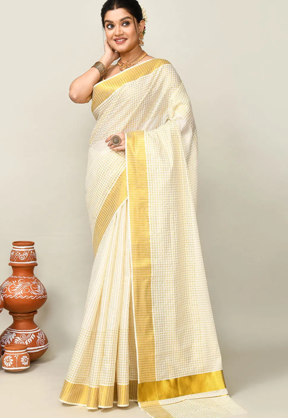 Kerala Kasavu Pure Cotton Saree in Off White