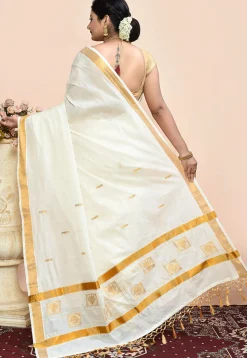 Kerela Kasavu Pure Cotton Saree in Off White