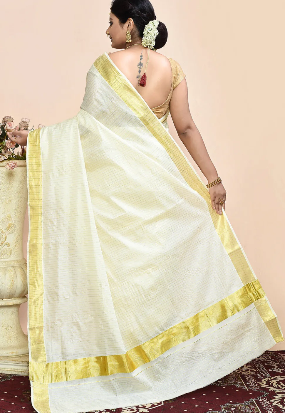 Kerela Kasavu Pure Cotton Saree in Off White