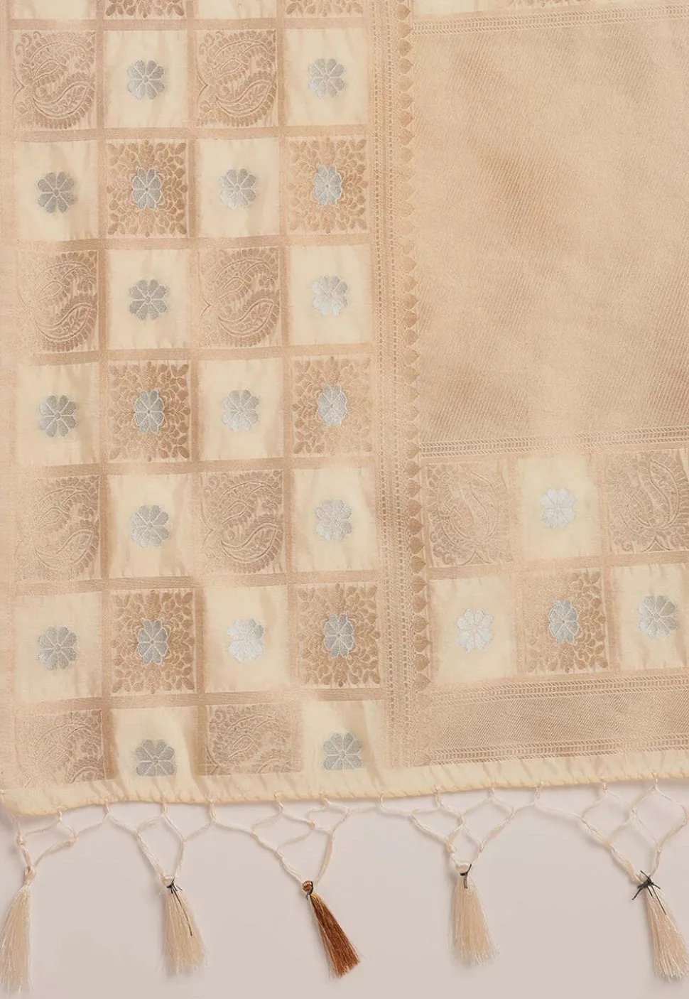 Kerela Kasavu Silk Saree in Cream