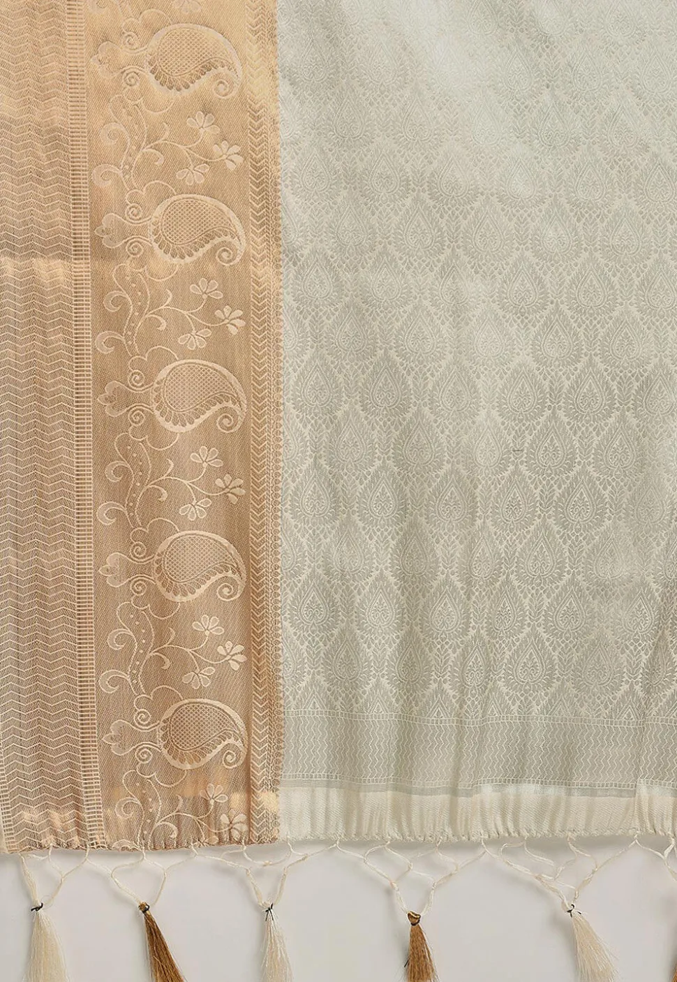 Kerela Kasavu Silk Saree in Silver