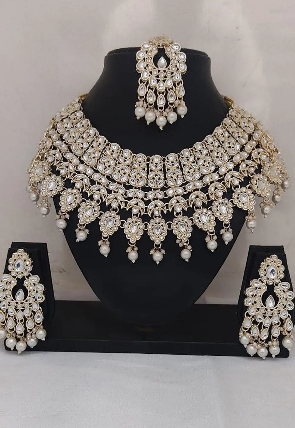 Kundan Choker Necklace Set