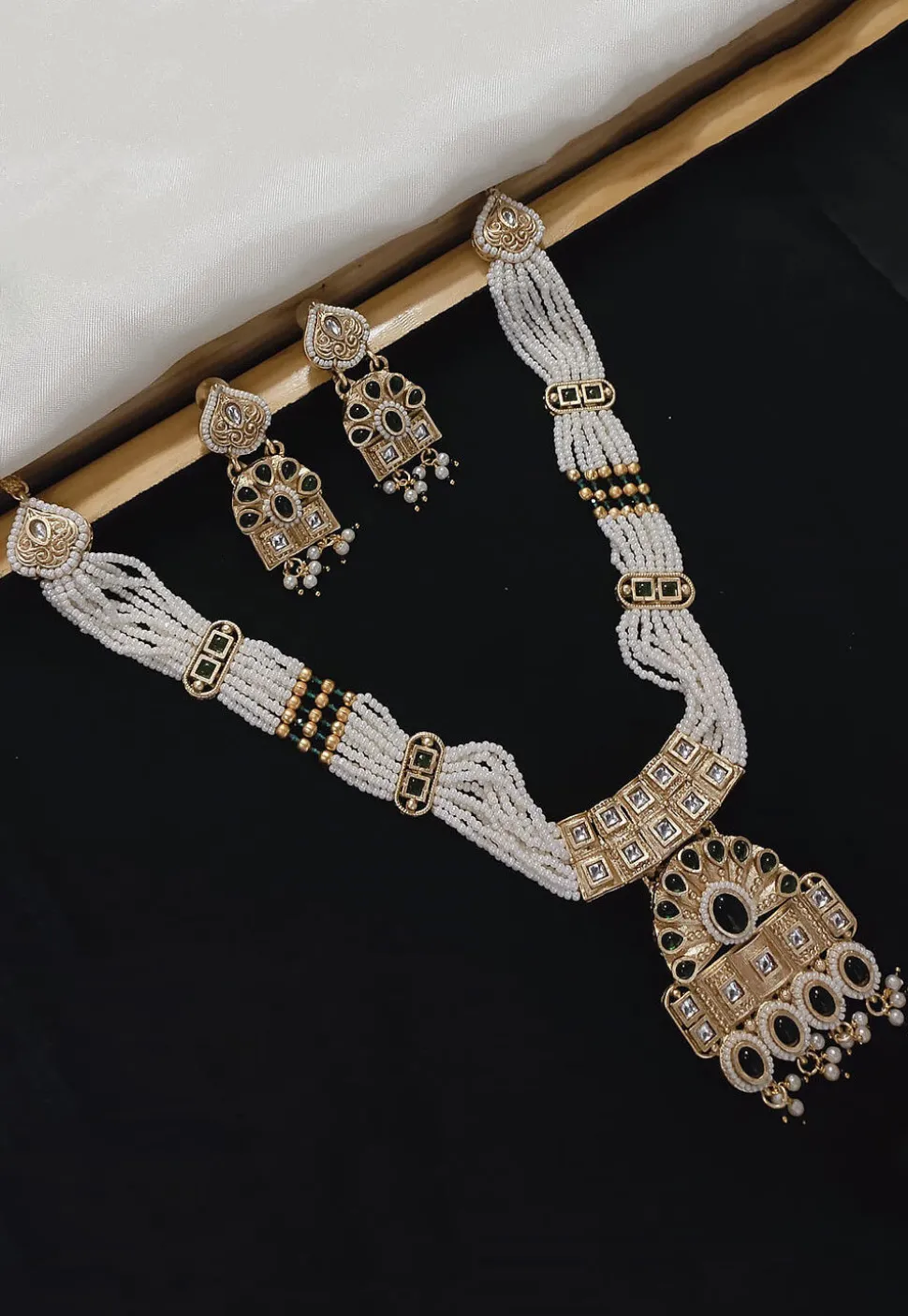 Kundan Necklace Set