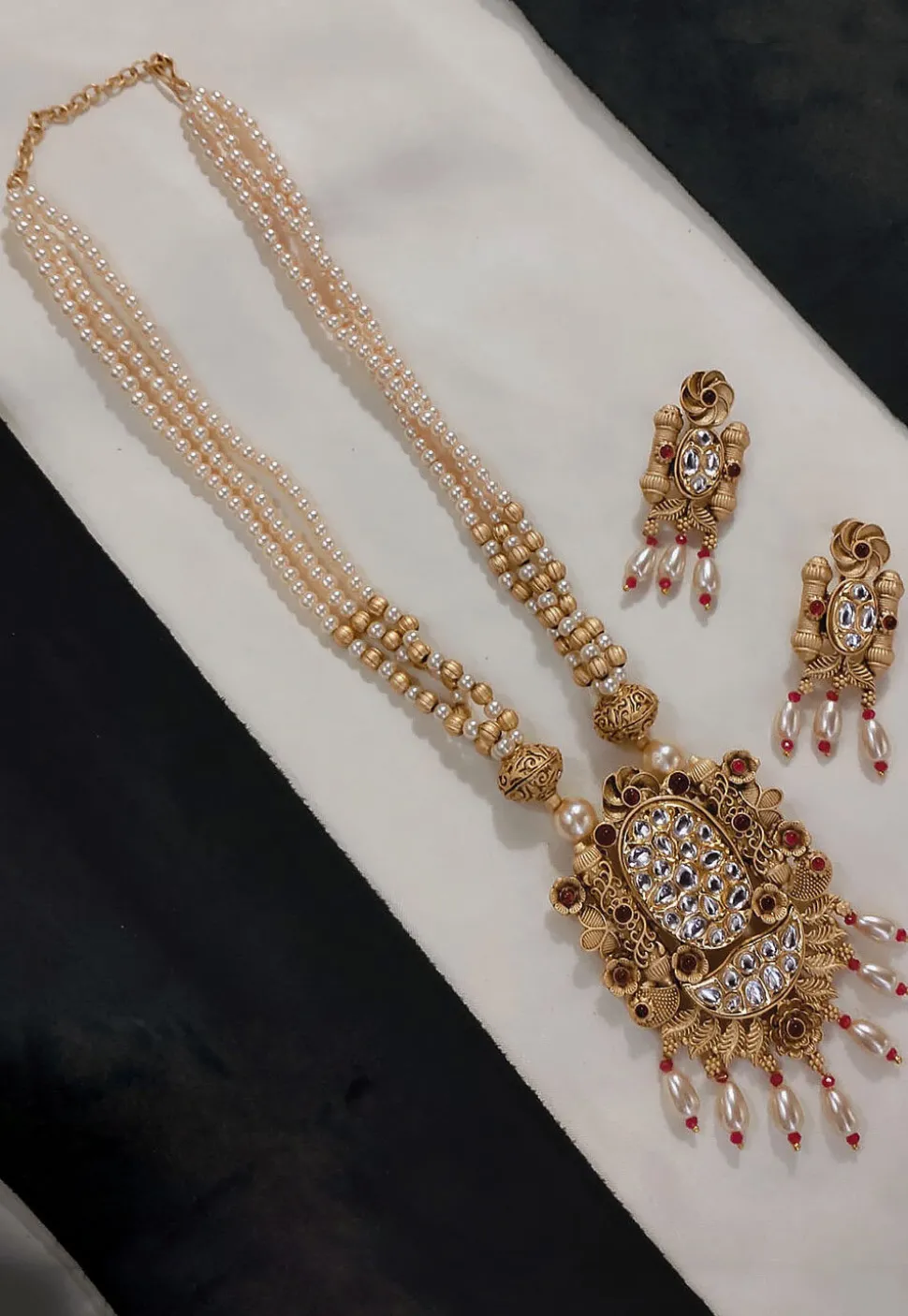 Kundan Necklace Set