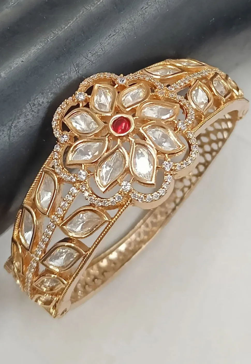 Kundan Openable Bracelet