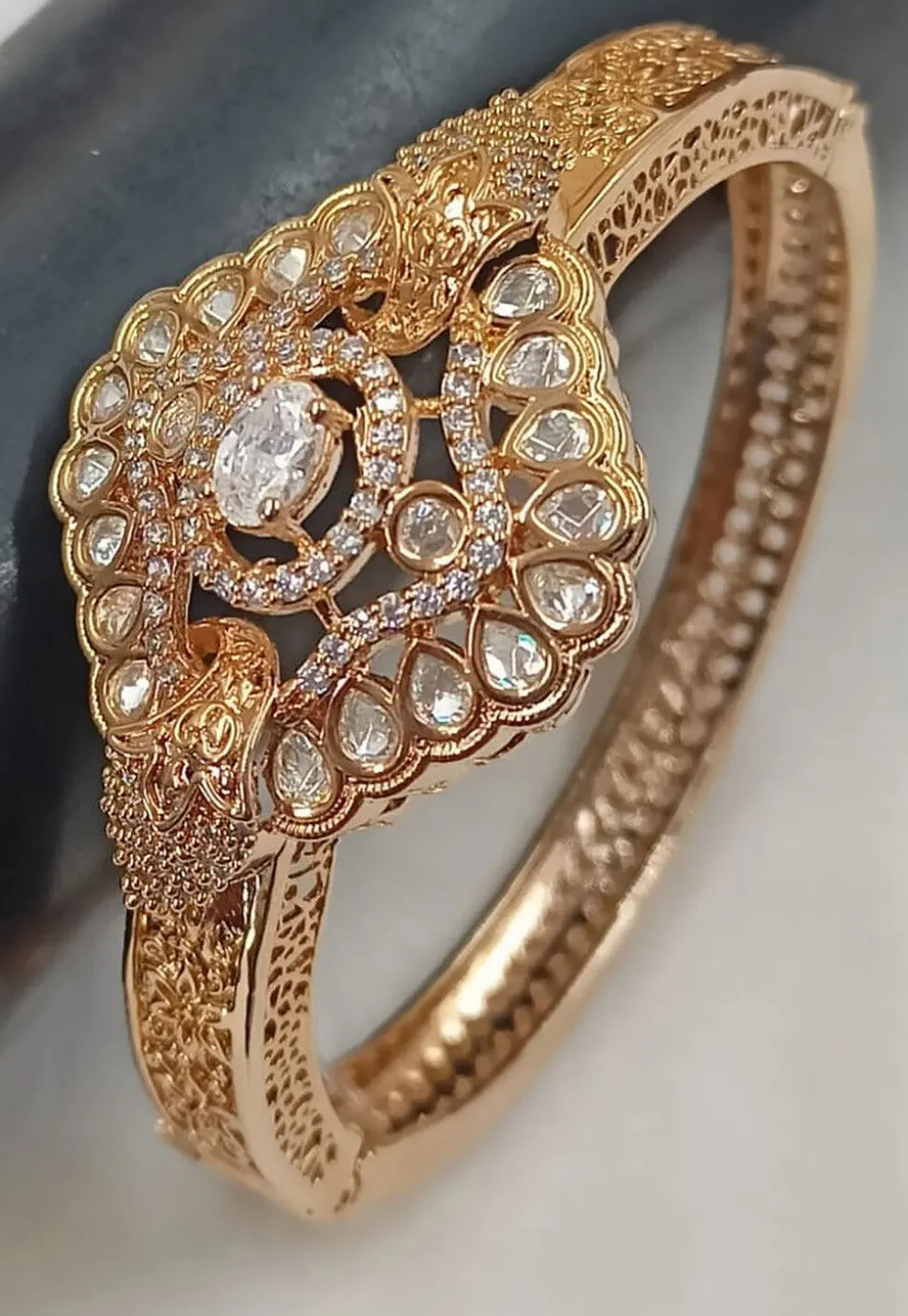Kundan Openable Bracelet