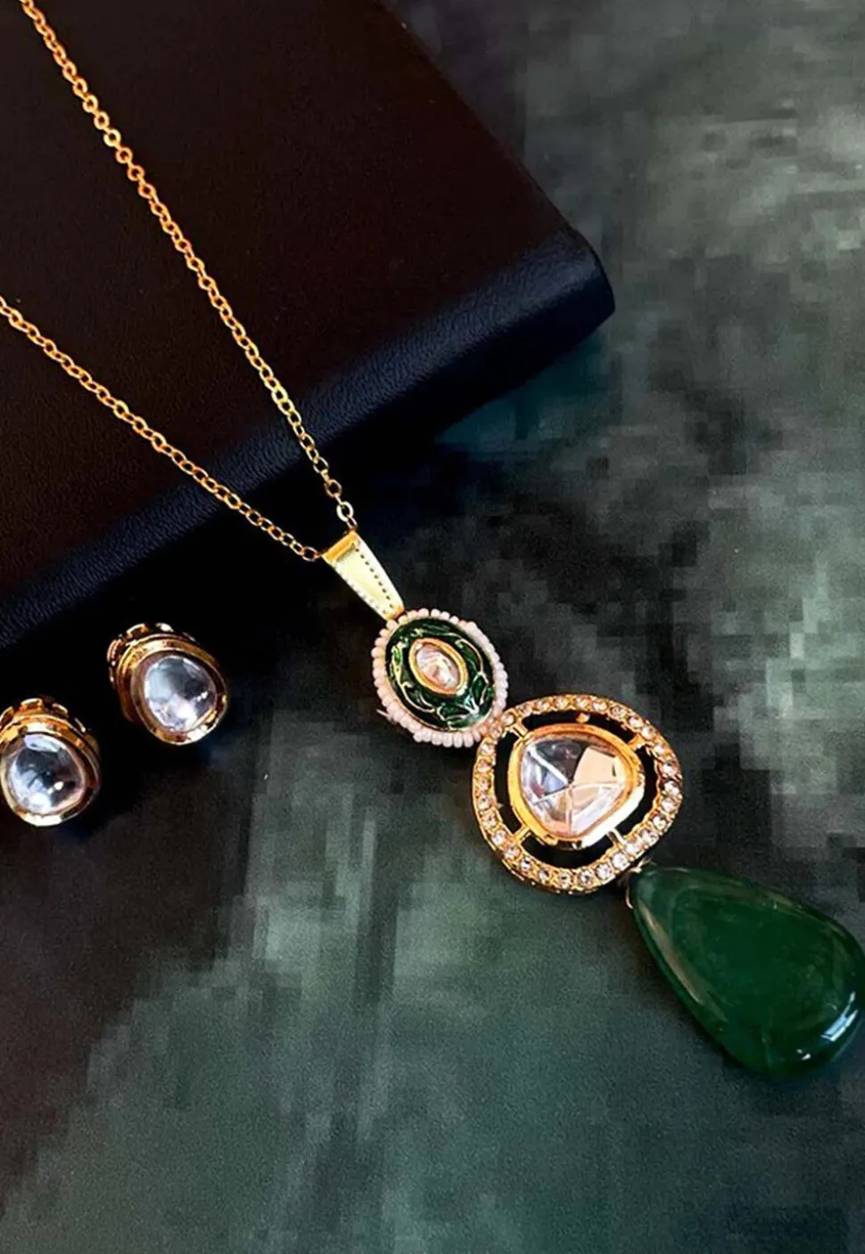 Kundan Pendant Set
