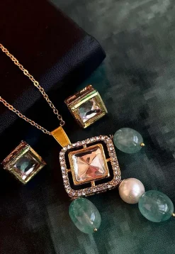 Kundan Pendant Set