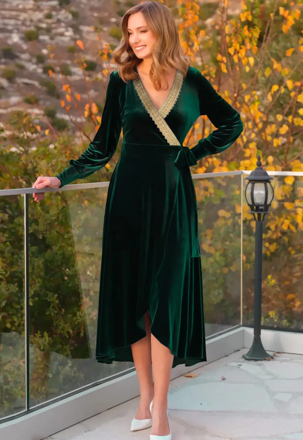 Lace Border Velvet Asymmetric Dress in Dark Green