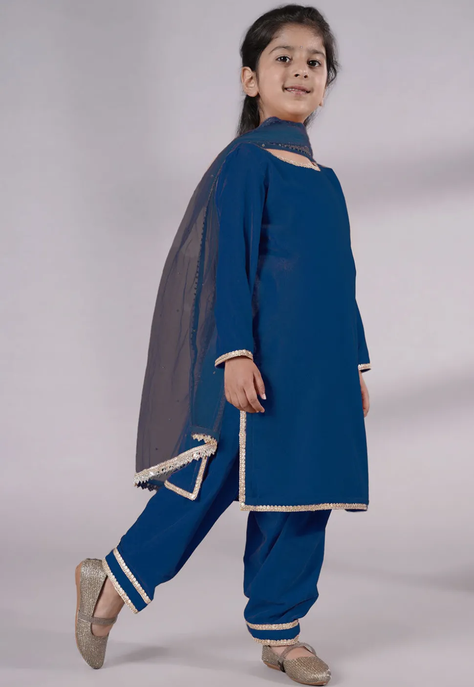 Lace Border Velvet Punjabi Suit in Teal Blue