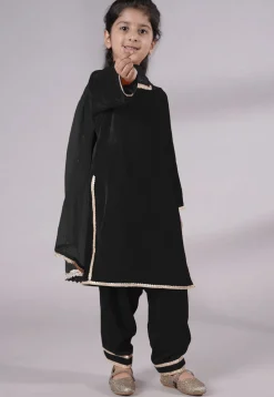 Lace Border Velvet Punjabi Suit in Black