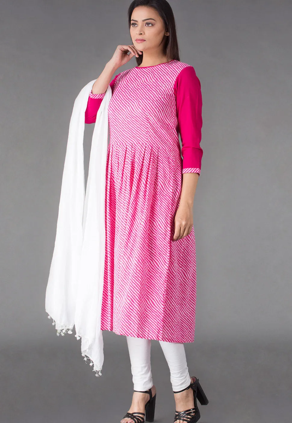 Leheriya Printed Cotton Anarkali Suit in Pink