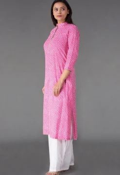 Leheriya Printed Cotton Pakistani Suit in Pink