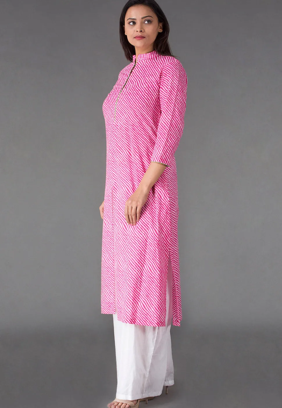 Leheriya Printed Cotton Pakistani Suit in Pink