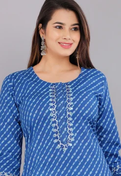 Leheriya Printed Cotton Straight Kurti in Blue