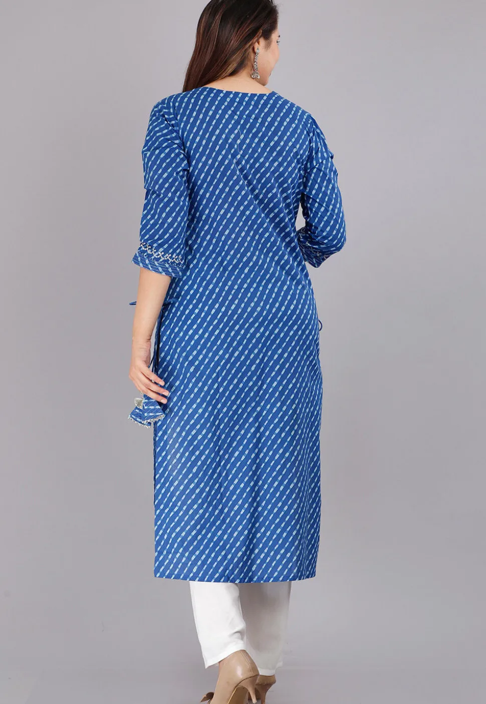 Leheriya Printed Cotton Straight Kurti in Blue