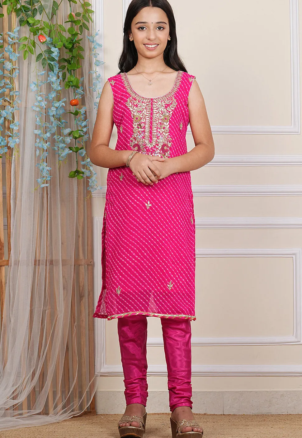 Leheriya Printed Georgette Straight Kurta Set in Pink