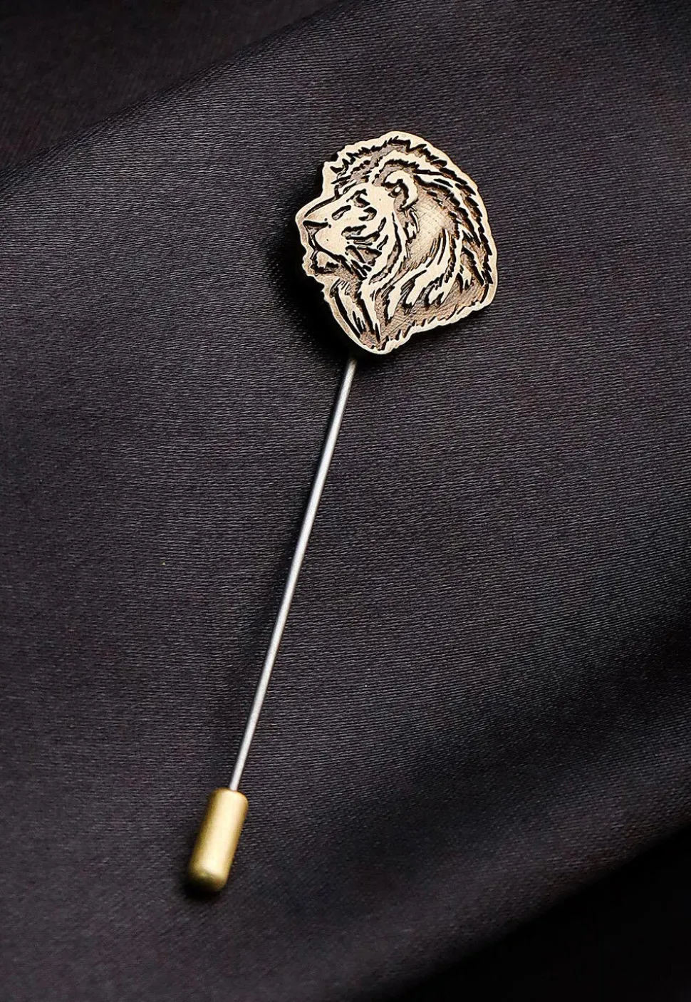 Lion's Mane Metallic Lapel Pin