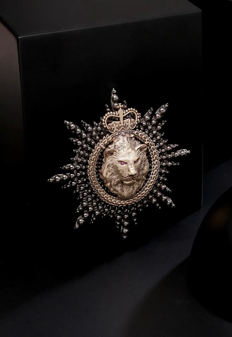 Mighty Lion Metallic Brooch