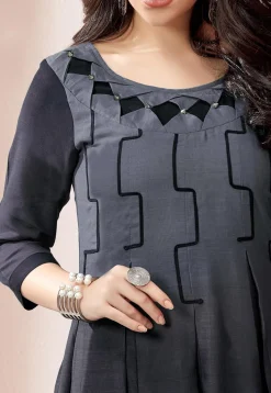 Pleated Rayon Slub Pleated Kurta in Grey and Black Ombre