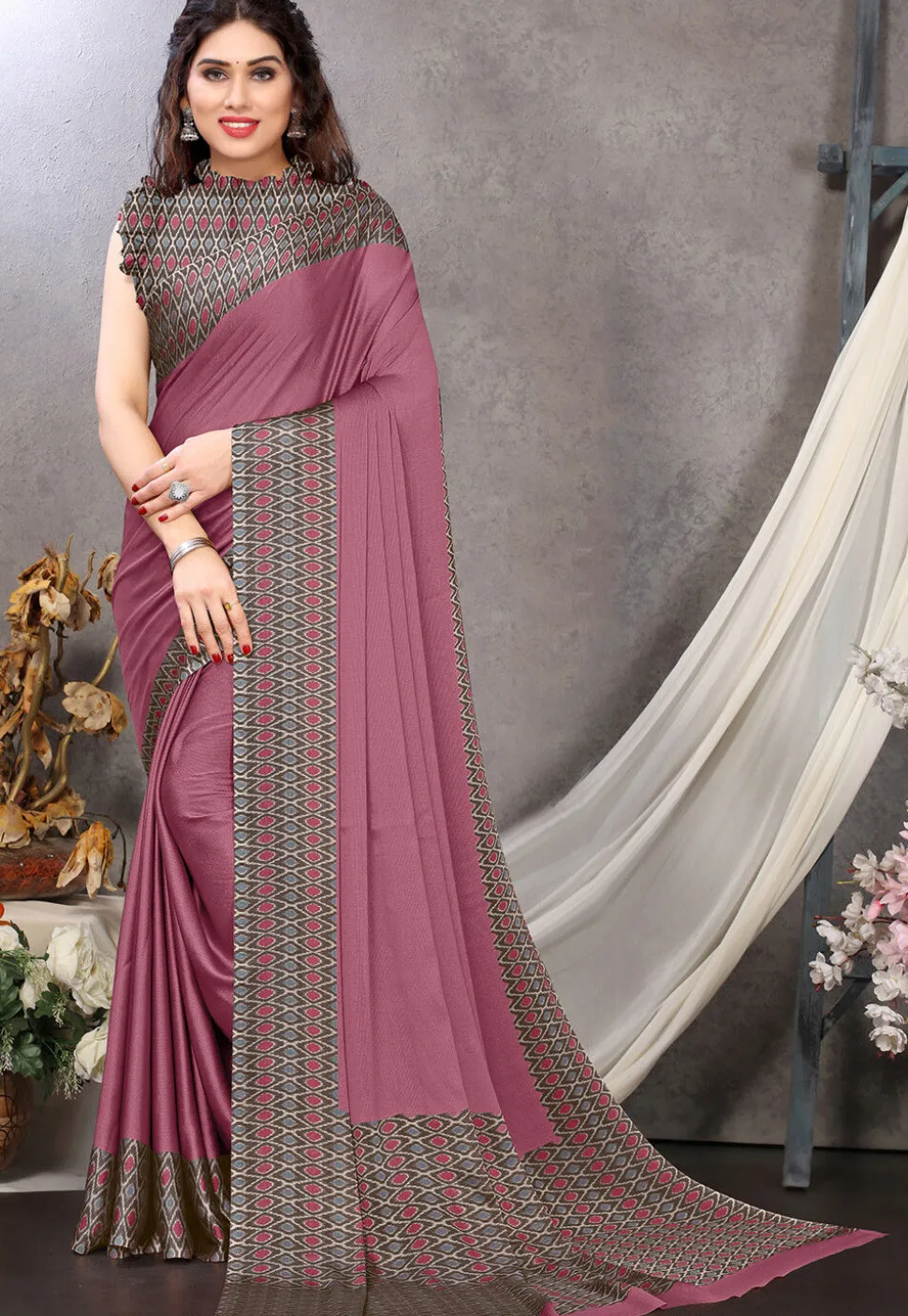 Printed Border Chiffon Saree in Pink