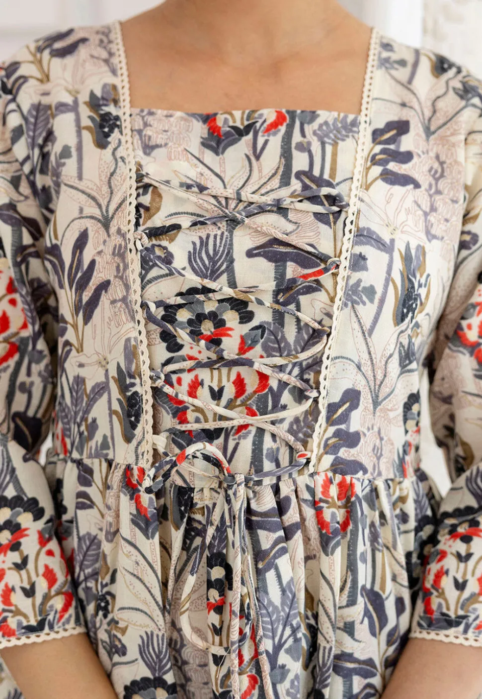 Printed Cotton A Line Kurti in Off White