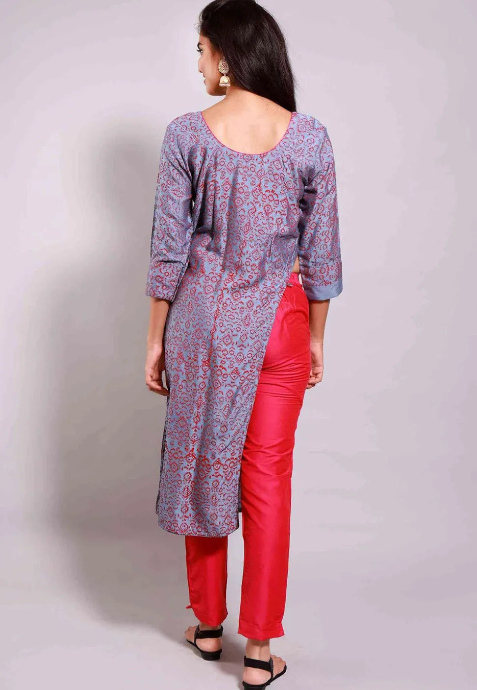 Printed Cotton Silk Pakistani Suit in Grey