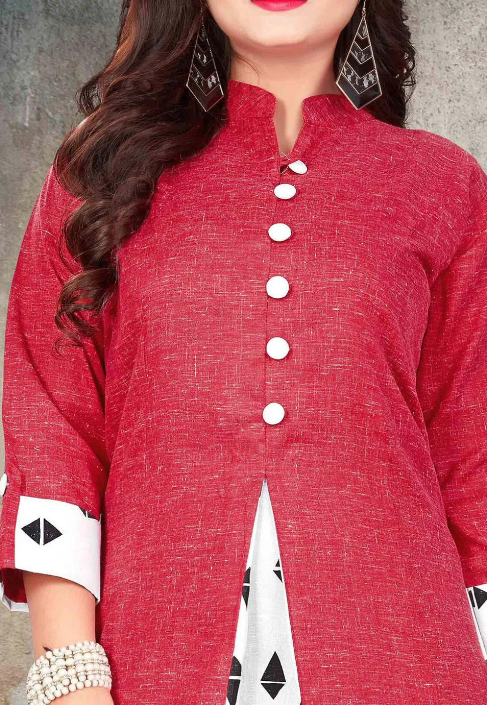 Printed Cotton Slub Kurta in Red and Off White