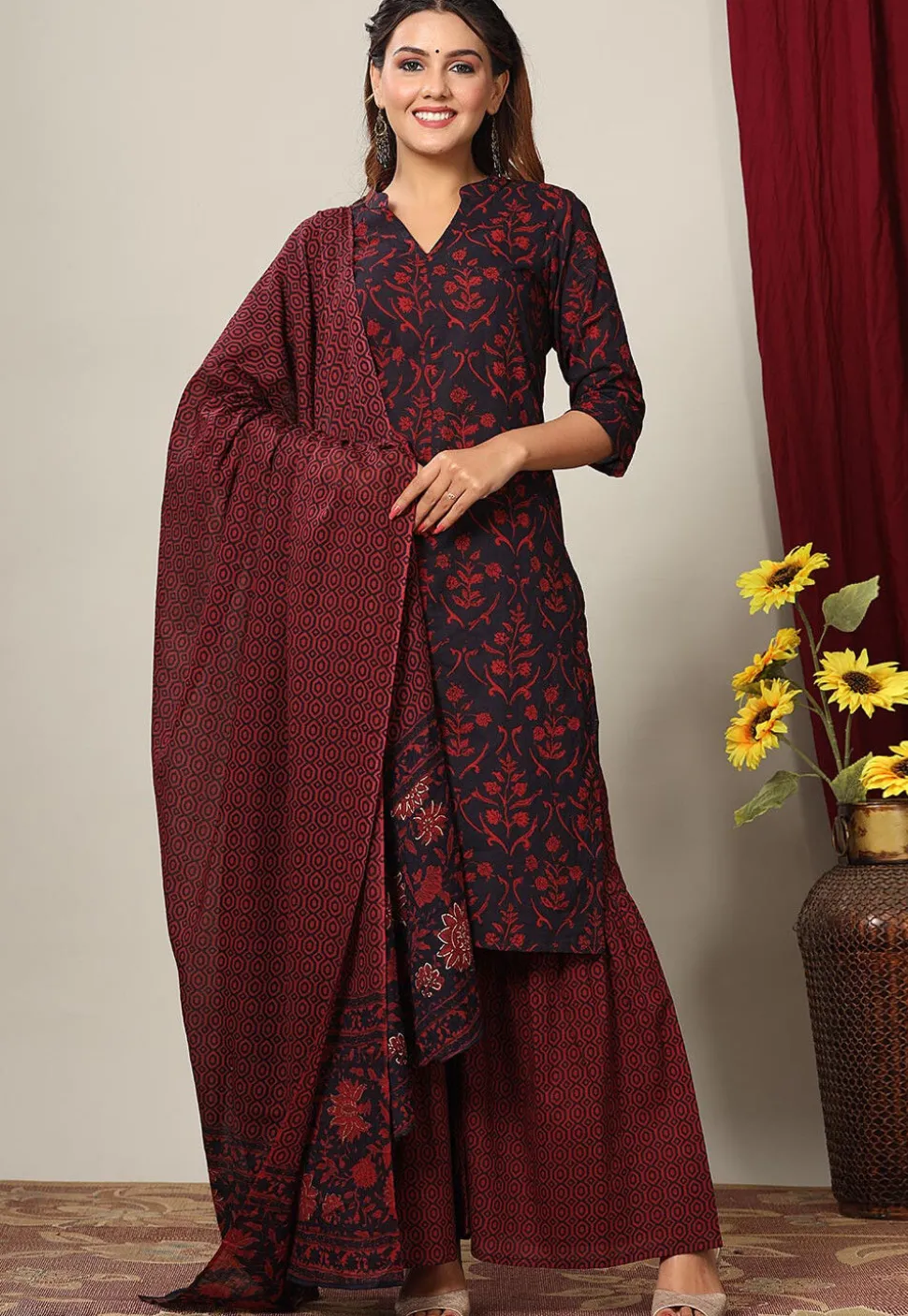 Printed Pure Cotton Pakistani Suit in Black