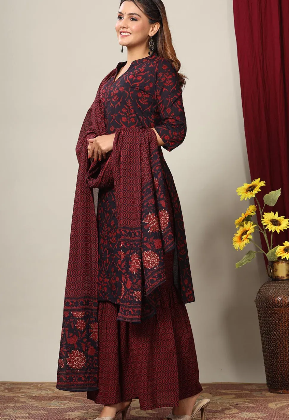 Printed Pure Cotton Pakistani Suit in Black