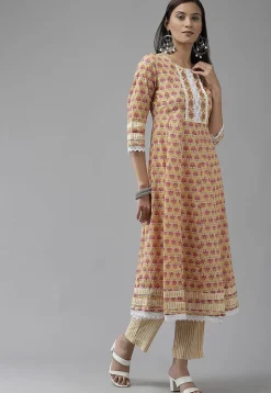 Printed Pure Cotton Pakistani Suit in Light Yellow