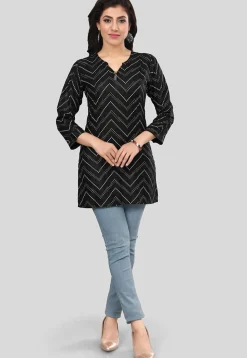 Printed Rayon Straight Kurti in Black