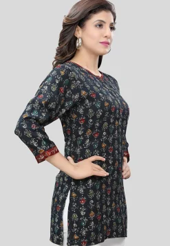 Printed Rayon Straight Kurti in Black