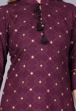 Printed Viscose Rayon Straight Kurta in Violet