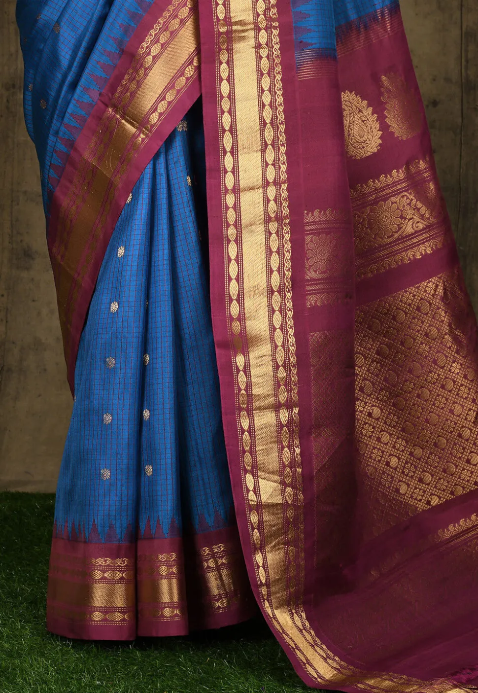 Pure Gadwal Silk Handloom Saree in Blue
