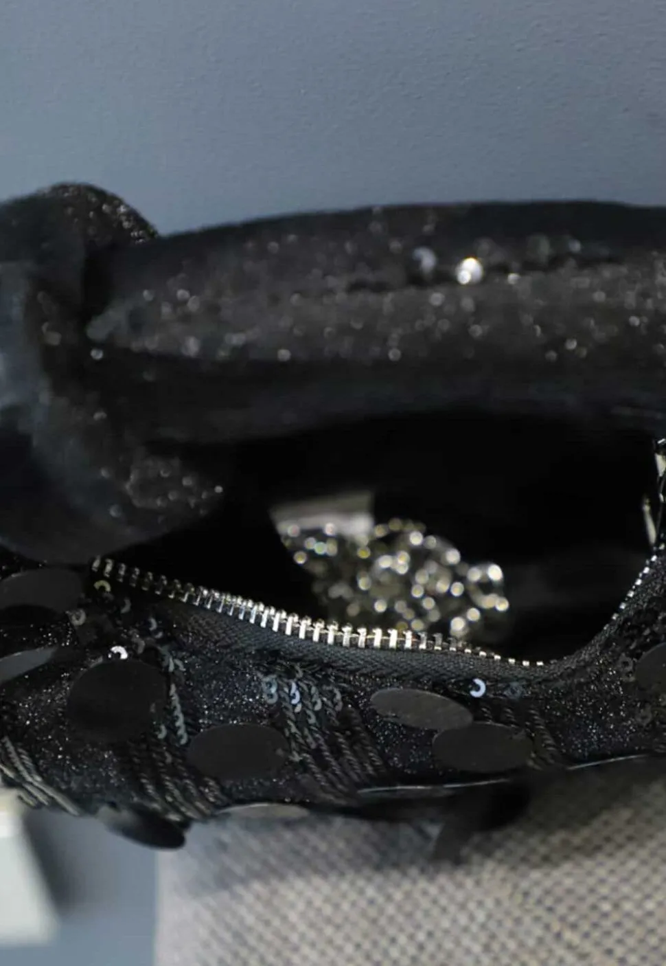 Sequinned Art Silk Handbag in Black