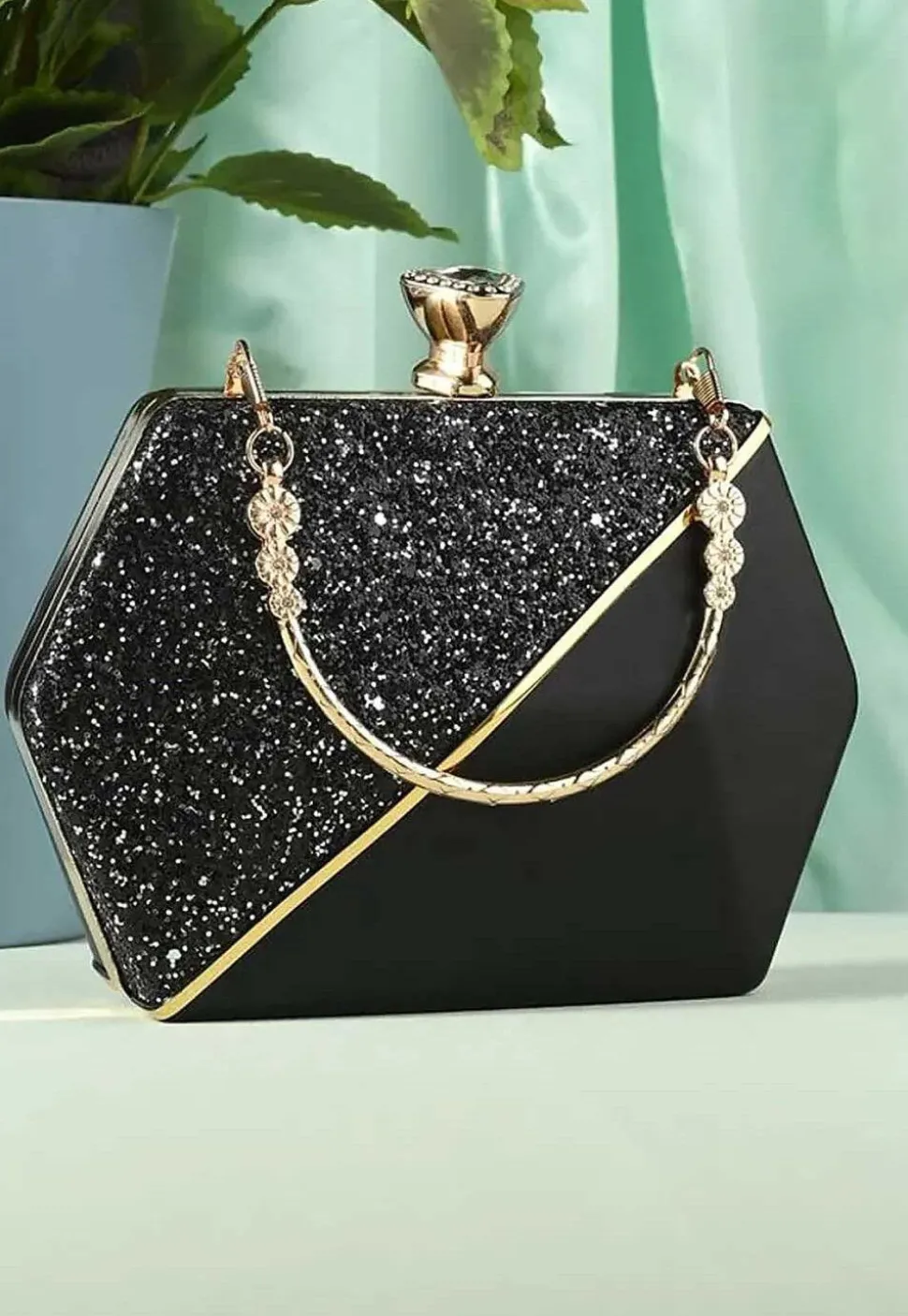 Sequinned Synthetic Rectangular Clutch Bag in Black
